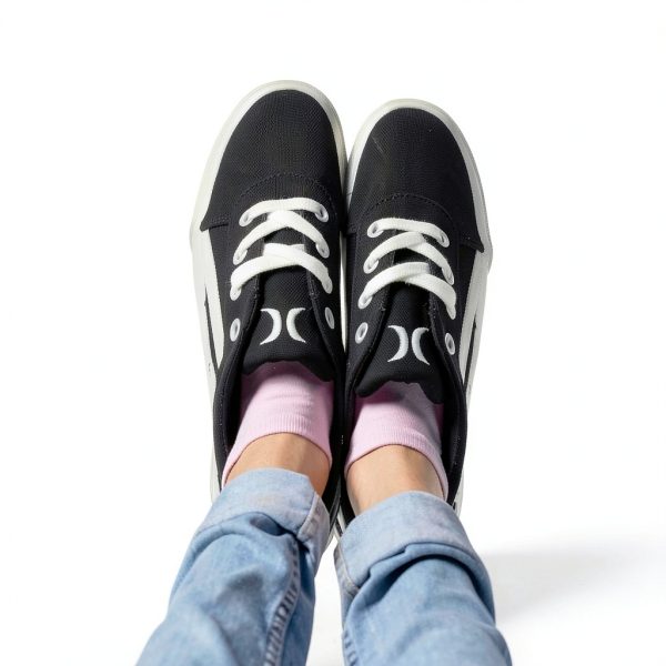 Hurley Girls Skate Shoes Durable Lace Up Design-2
